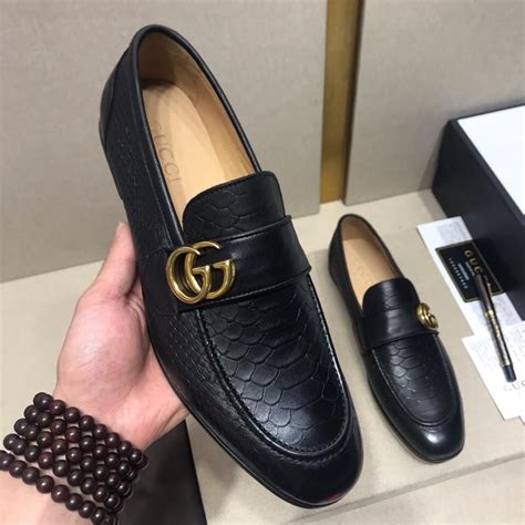 gucci loafers men fake